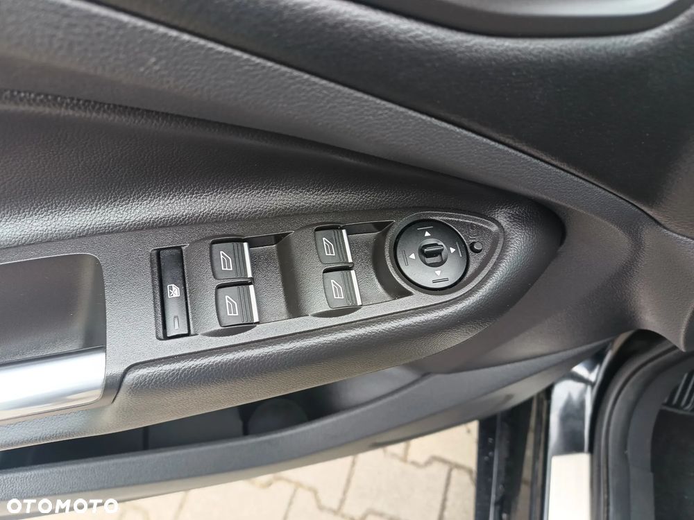 Ford Kuga - 20