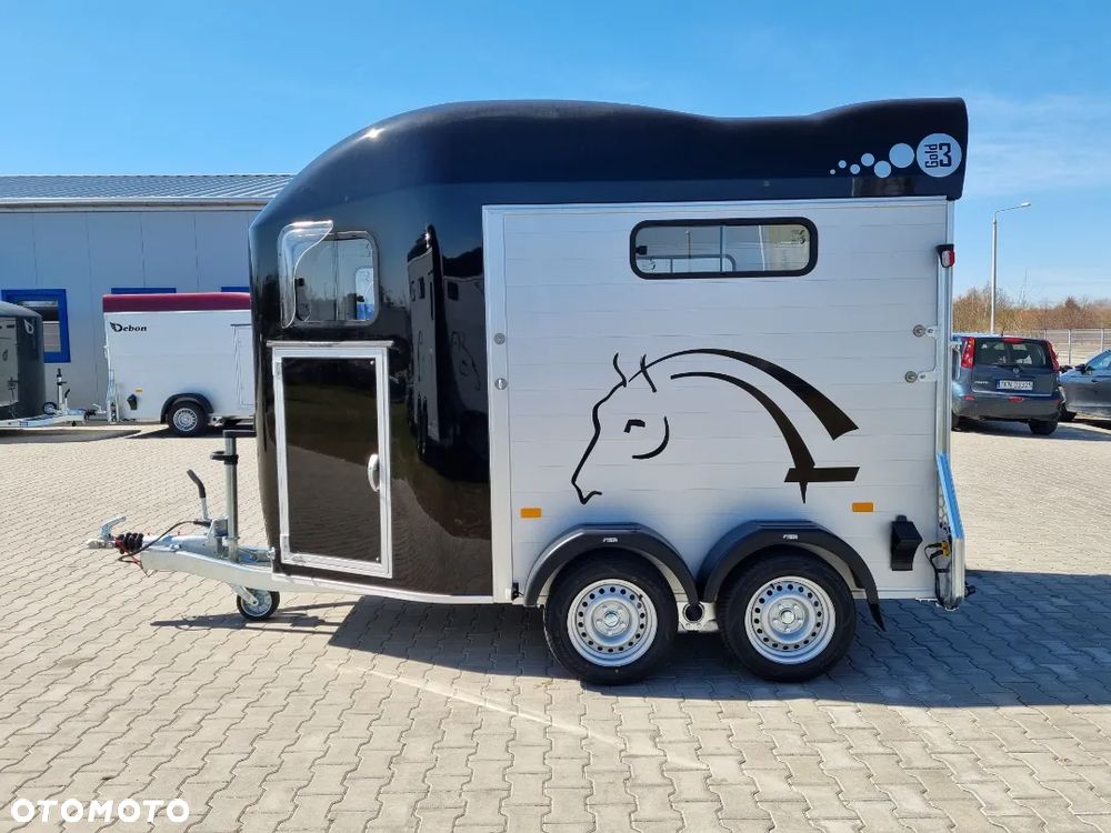 Cheval Liberte Gold 3 - 9