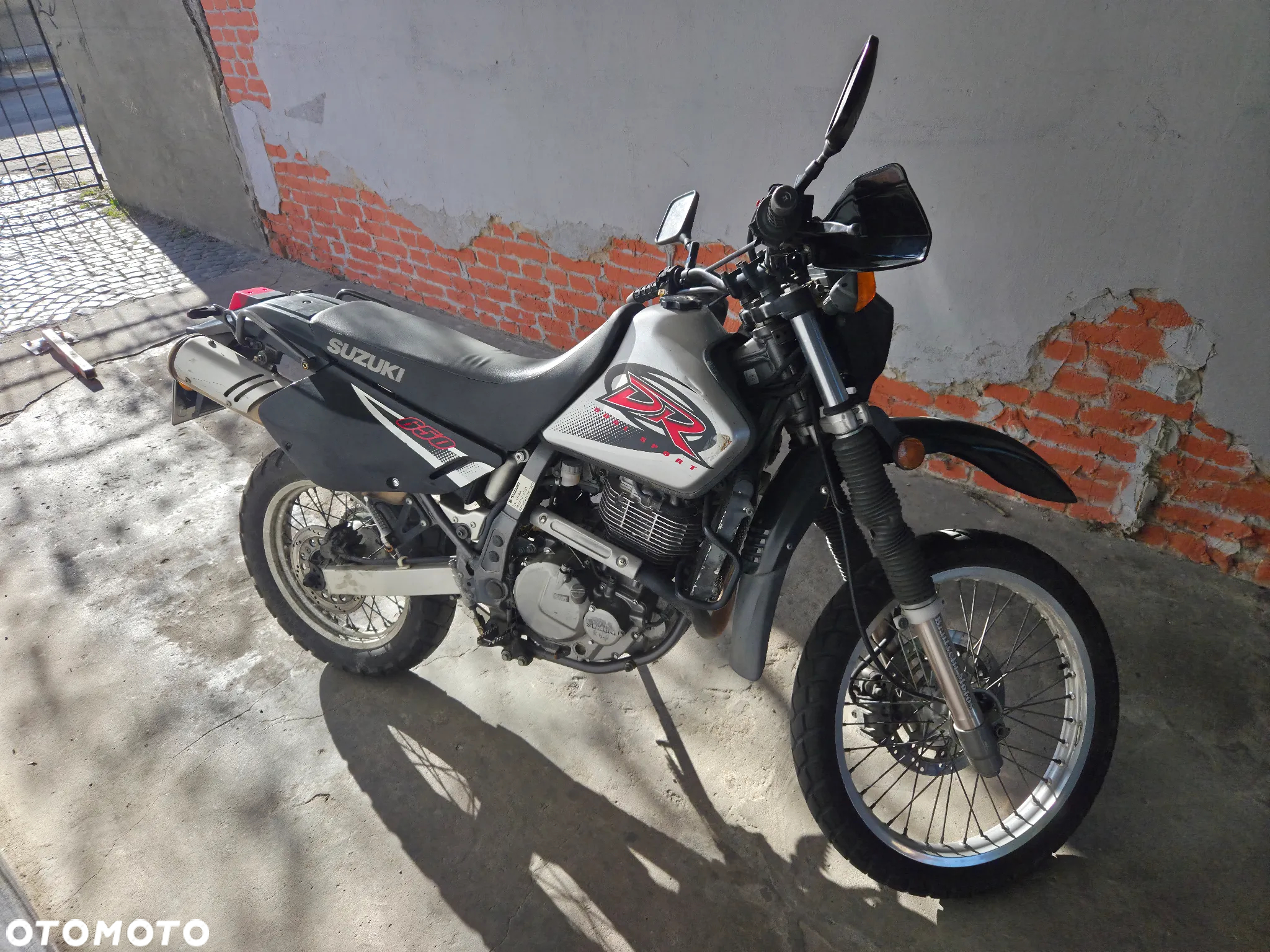 Suzuki DR