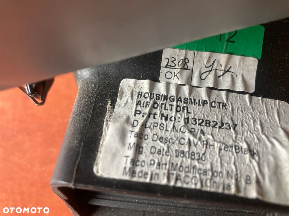 Ramka panel kratka nawiewu wyświetlacz ekran Opel Insignia A 13274794 13223793 - 9
