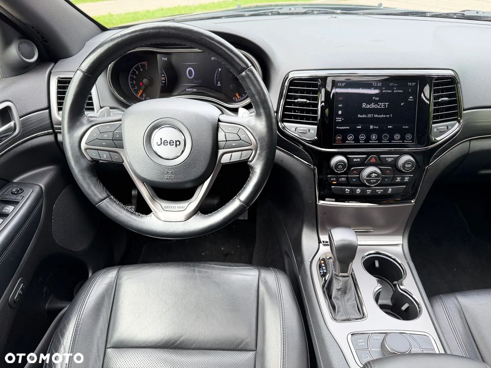 Jeep Grand Cherokee - 13