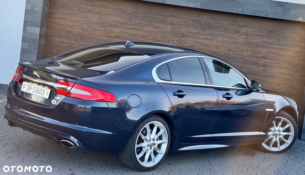 Jaguar XF 3.0 T AWD R-Sport - 10