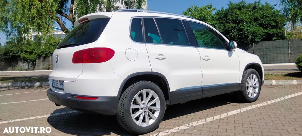 Volkswagen Tiguan 2.0 TDI 4Motion DSG Sport & Style - 11