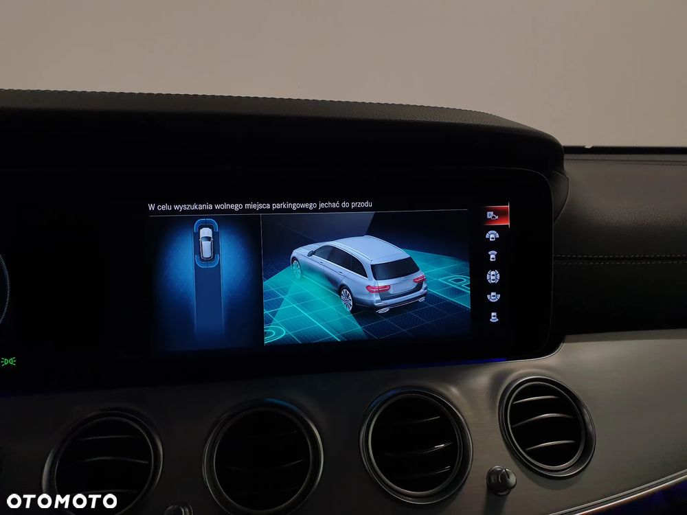 Mercedes-Benz Klasa E 300 de 4Matic 9G-TRONIC AMG Line - 26