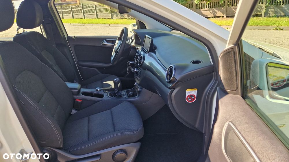 Mercedes-Benz Klasa B 180 (BlueEFFICIENCY) - 10