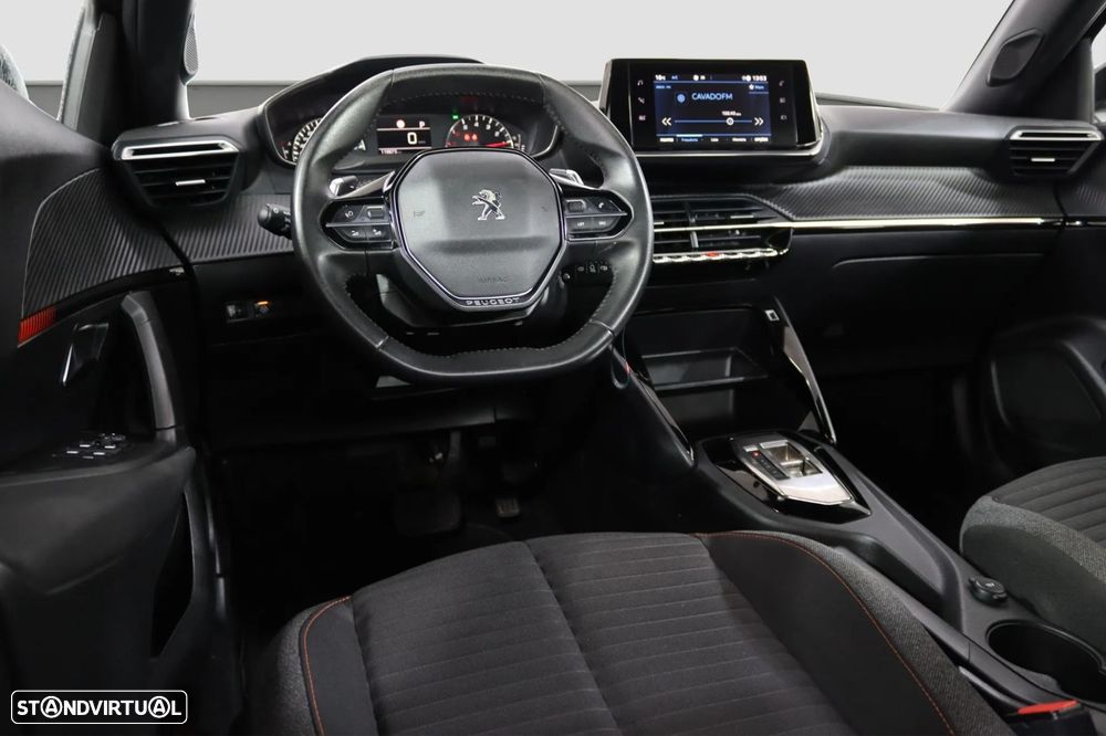 Peugeot 2008 - 4
