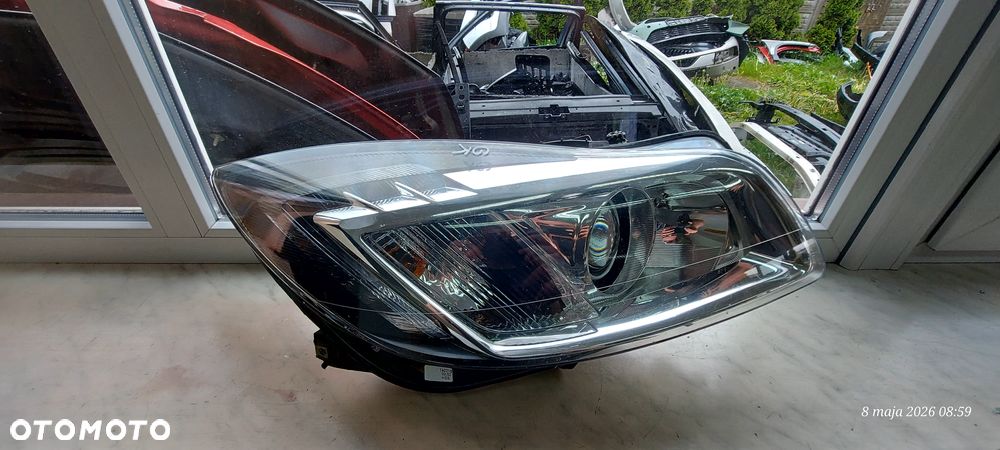 Opel Insignia A 08- Reflektor Przód Przedni Prawy  Bixenon Skrętny - 2