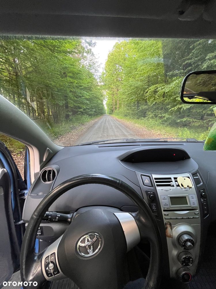 Toyota Yaris 1.3 Luna - 7