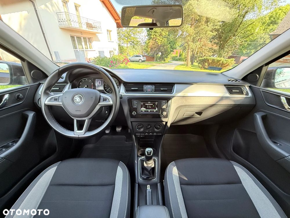Skoda RAPID 1.2 TSI Ambition - 19