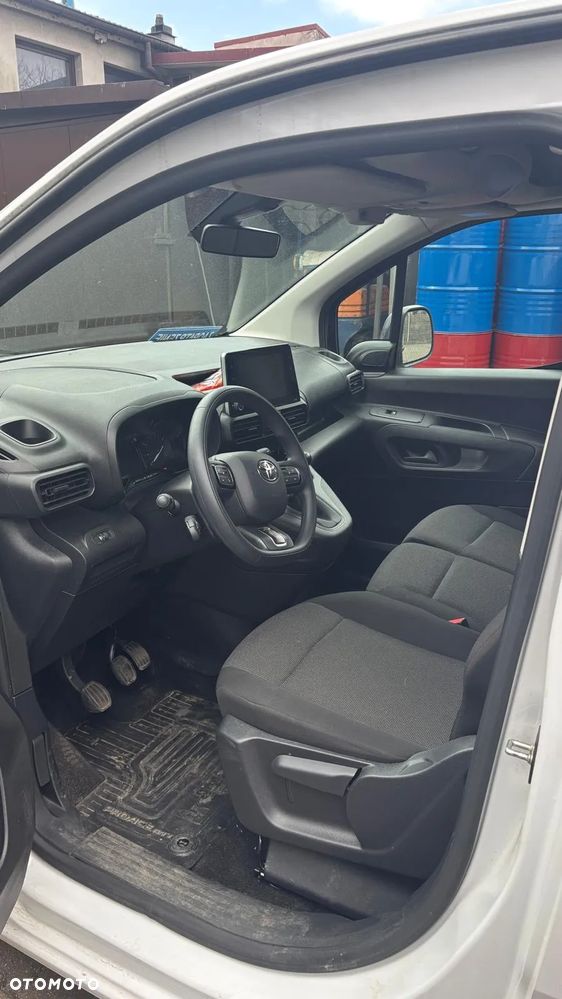 Toyota Proace City - 10