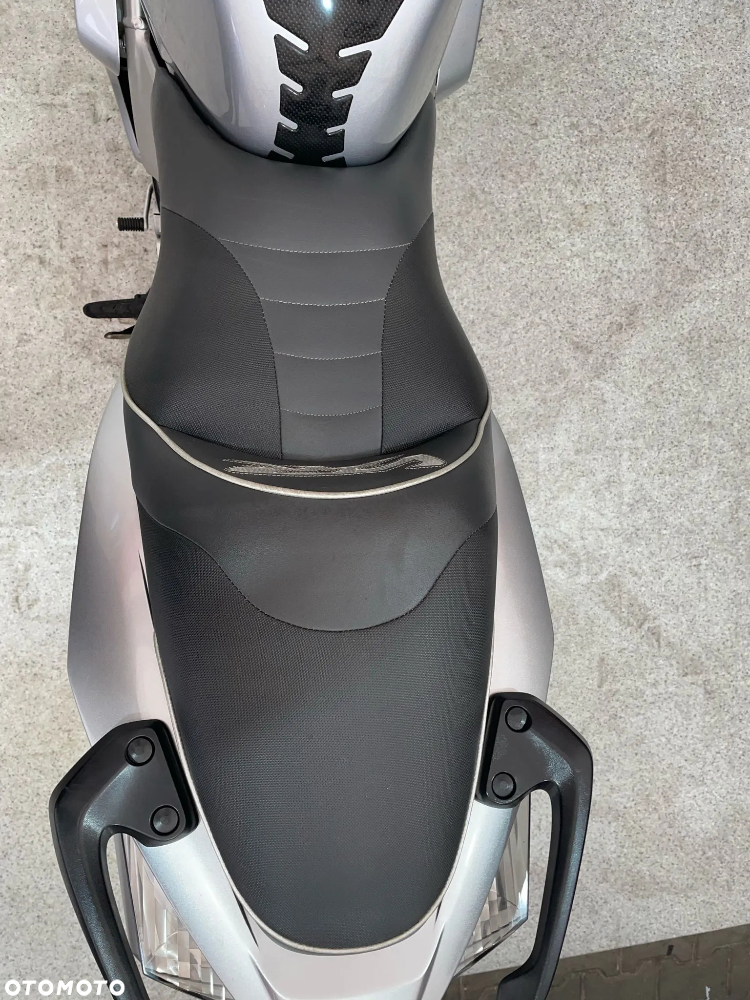 Honda VFR - 28