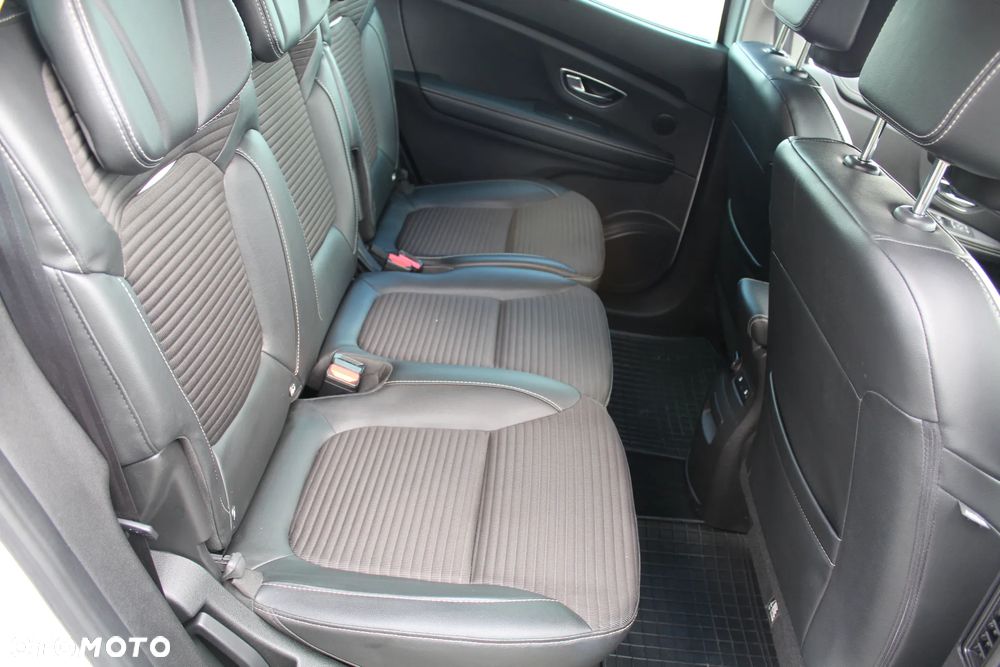 Renault Grand Scenic Gr 1.3 TCe Energy Bose - 22