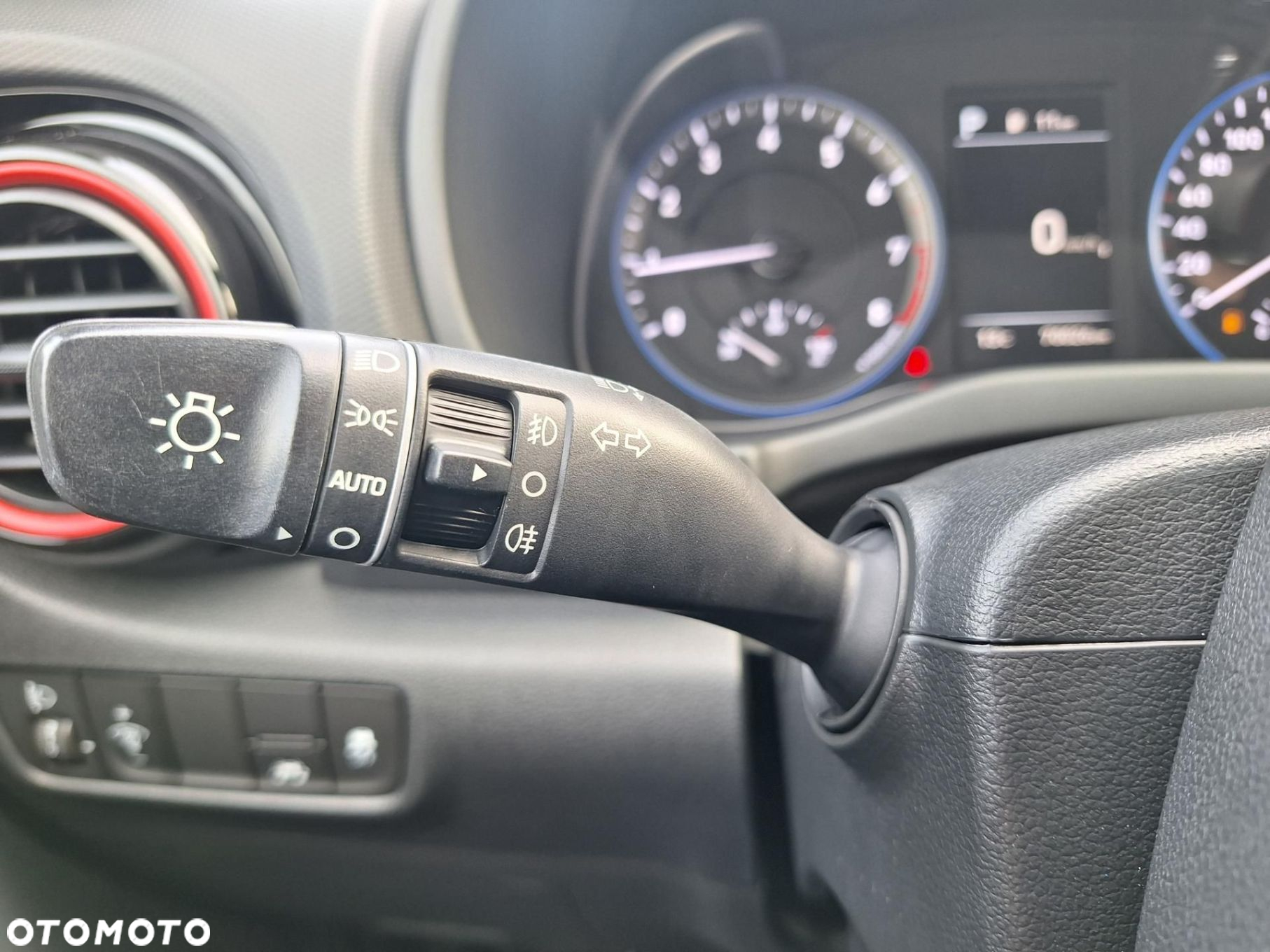 Hyundai Kona 1.6 T-GDI Style DCT - 13