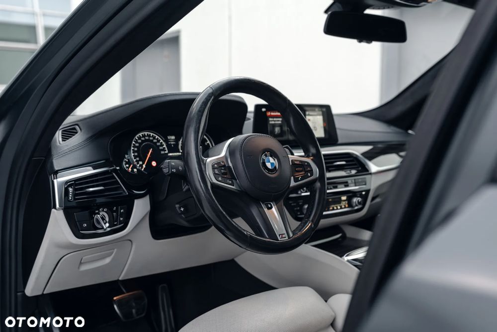 BMW Seria 5 - 16