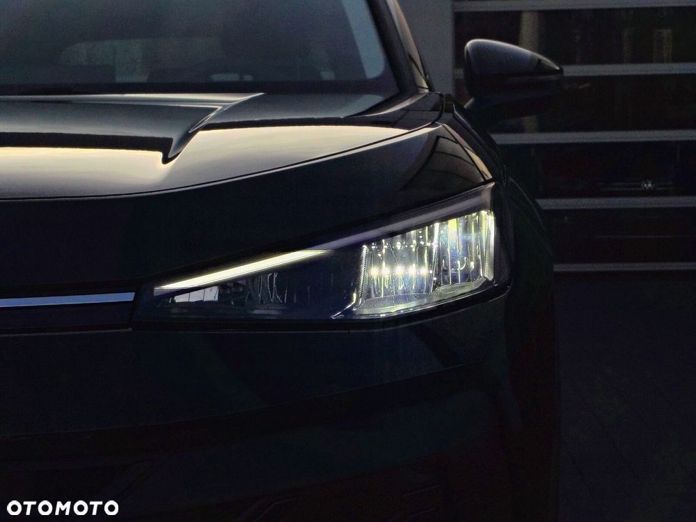 Volkswagen T-Roc - 5