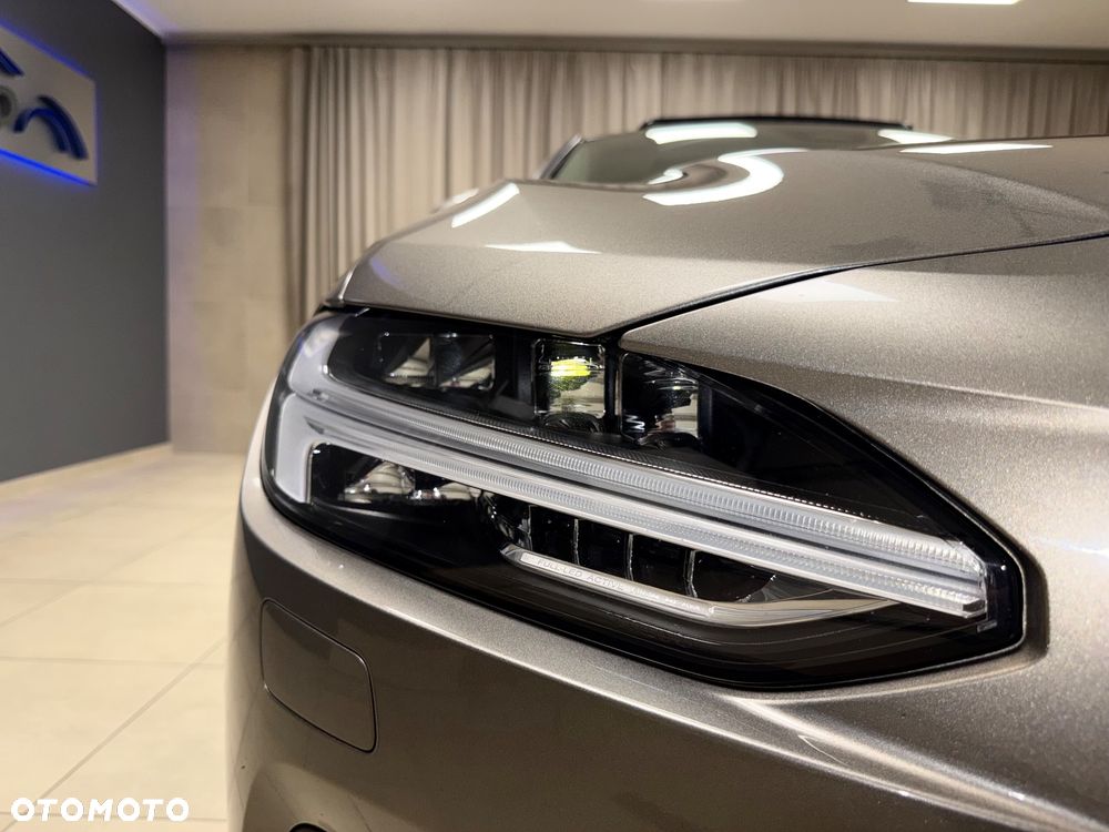 Volvo S90 B5 D AWD Inscription - 34