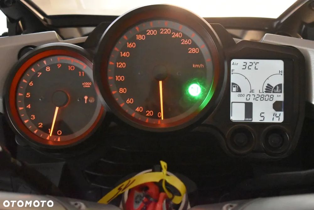 Yamaha FJR - 40