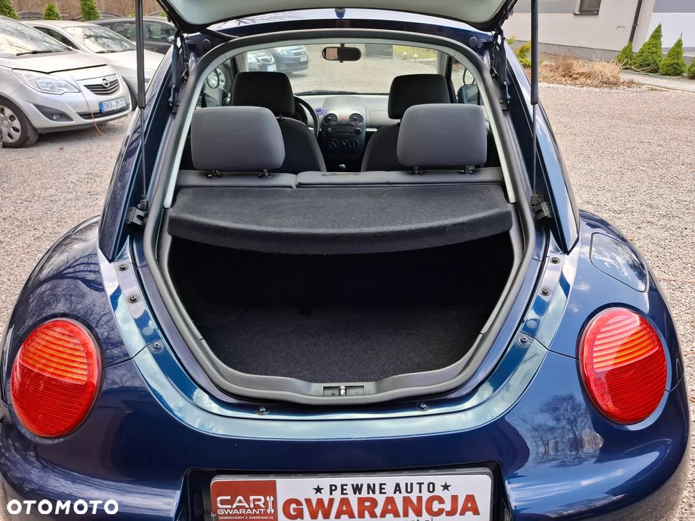 Volkswagen New Beetle 1.6 Arte - 17