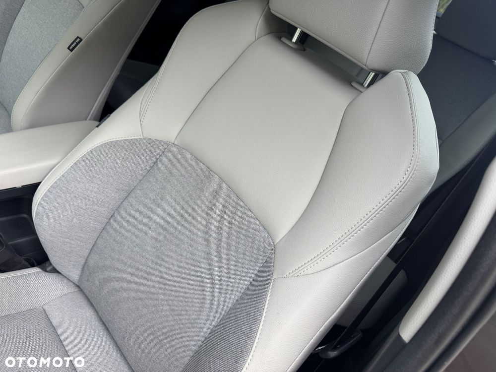 Toyota Yaris Hybrid 1.5 Executive - 17