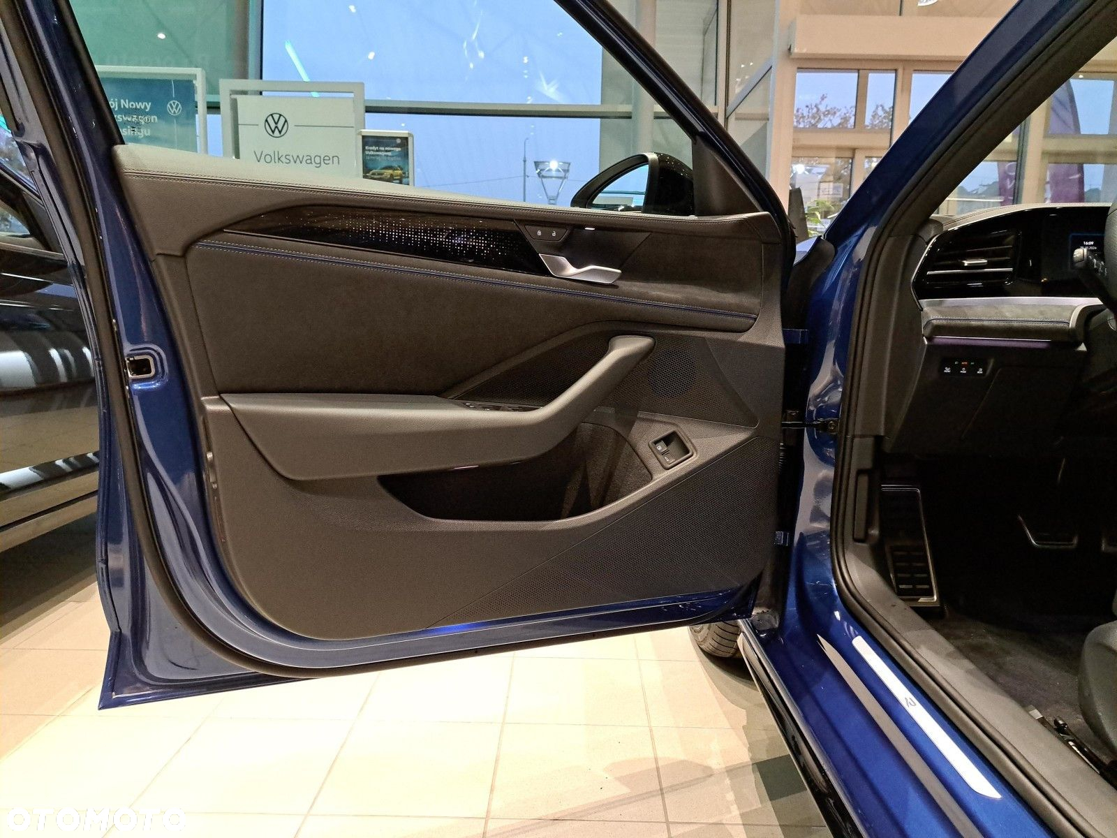 Volkswagen Passat - 13