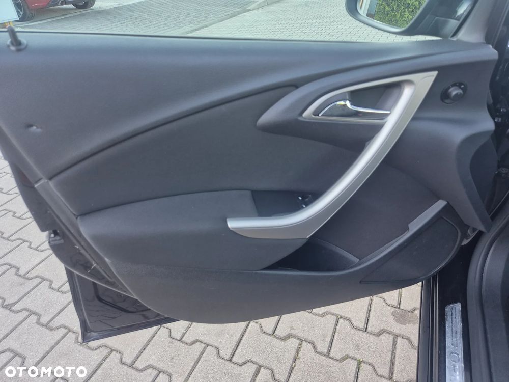 Opel Astra 1.4 ecoFLEX - 27