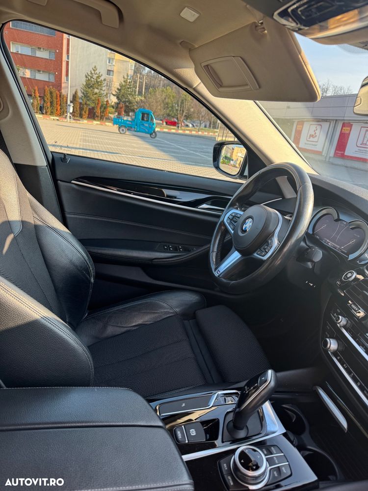 BMW Seria 5 520d AT - 12