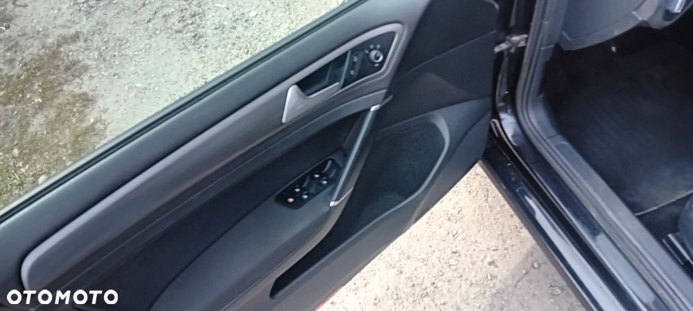 Volkswagen Golf - 12