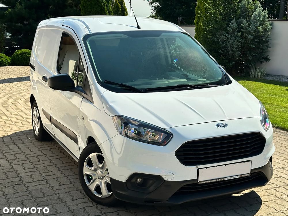 Ford Transit Courier - 1