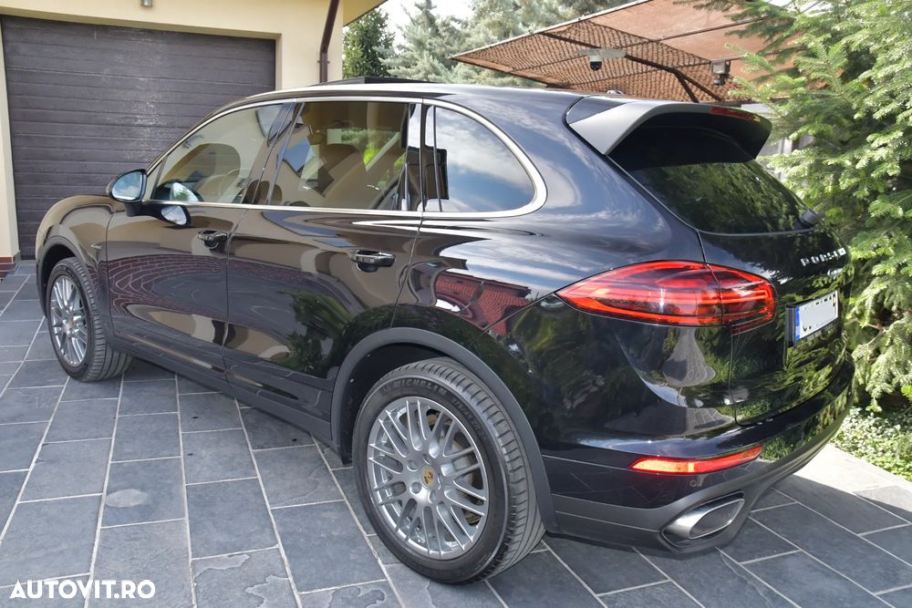 Porsche Cayenne 3.0 L - 19