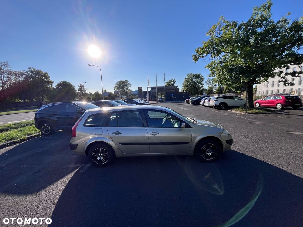 Renault Megane 1.4 16V Authentique - 4