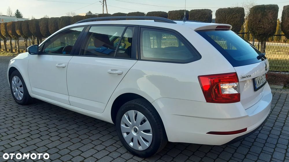 Skoda Octavia 1.6 TDI DSG Ambition - 12