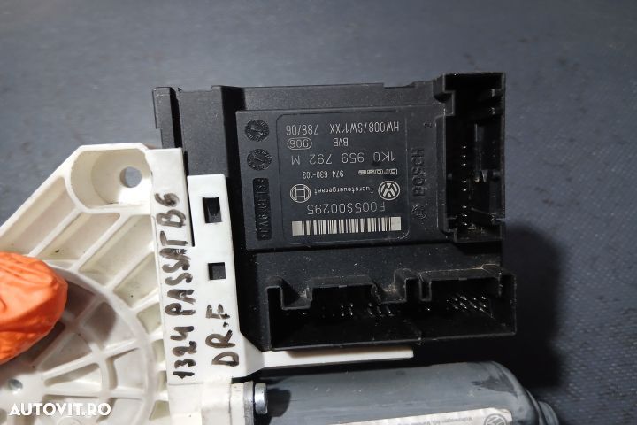 MOTORAS MACARA GEAM STANGA FATA 1K0959792M 1K0959792M 1K0959702Q 1K09 - 4