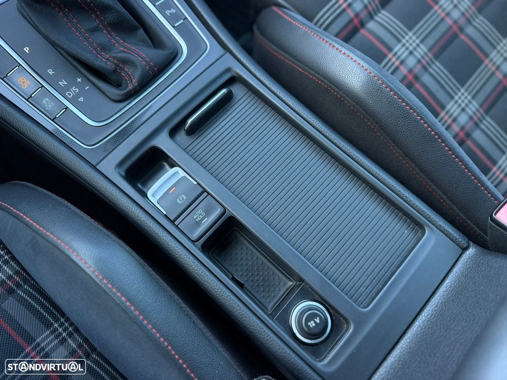 VW Golf 2.0 TSi GTi DSG Performance - 42