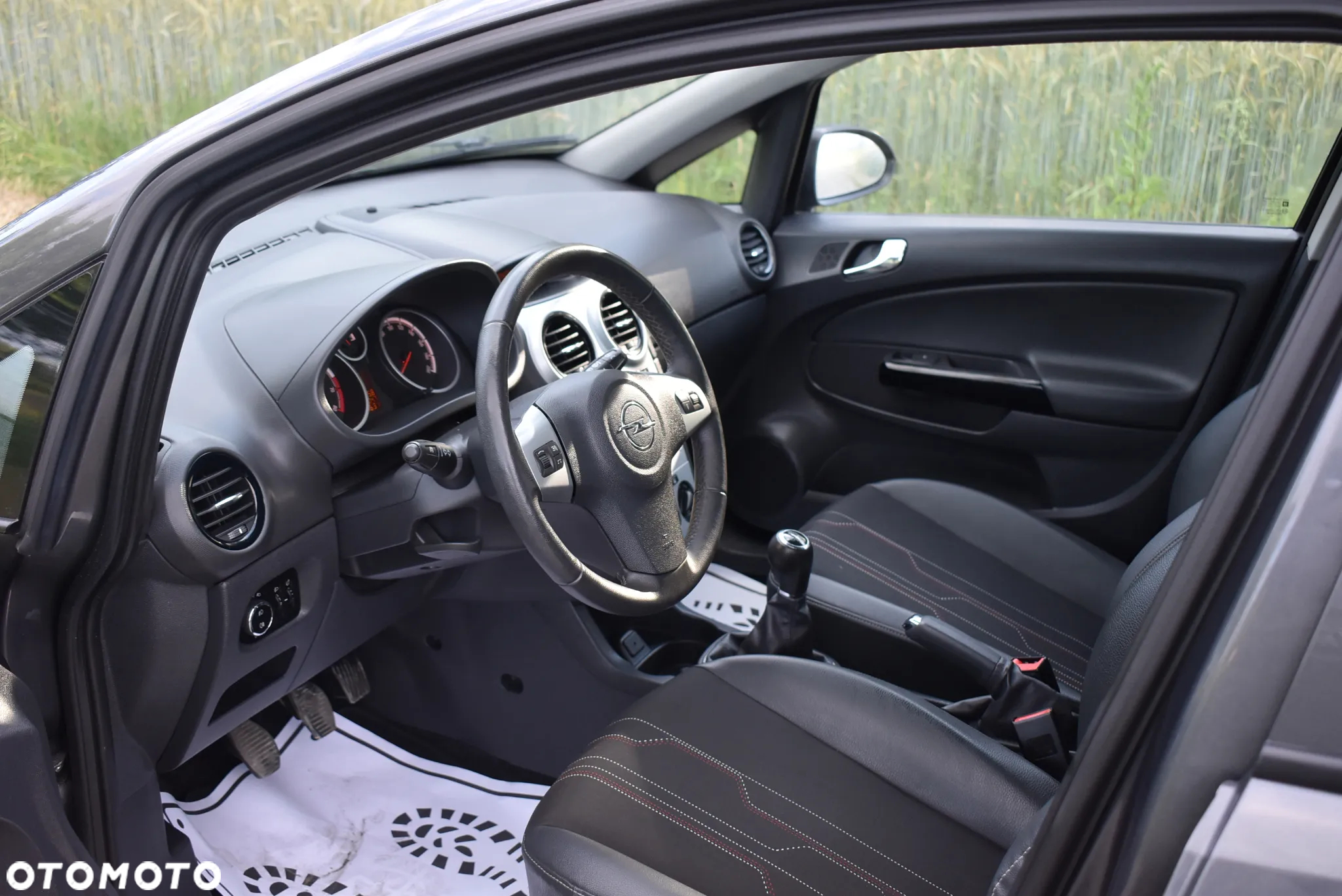 Opel Corsa 1.4 16V 150 Jahre - 16