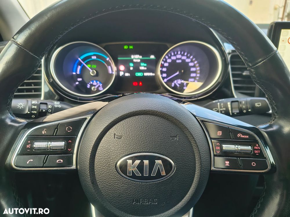 Kia Ceed 1.6 GDI DCT OPF Spirit - 11