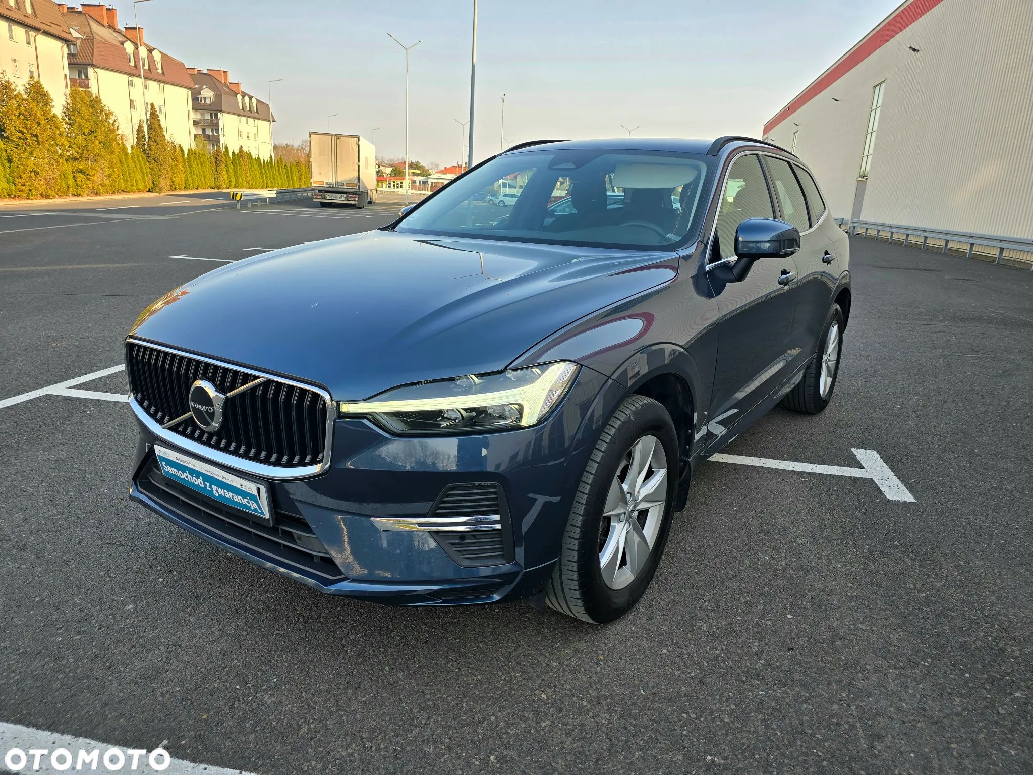 Volvo XC 60 T5 GPF AWD Momentum - 1