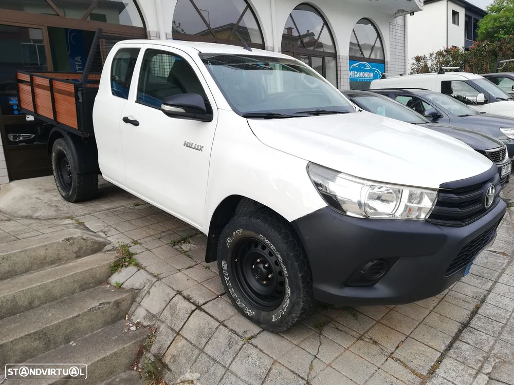Toyota Hilux 2.4 D-4D Xtra-Cab 4WD - 3