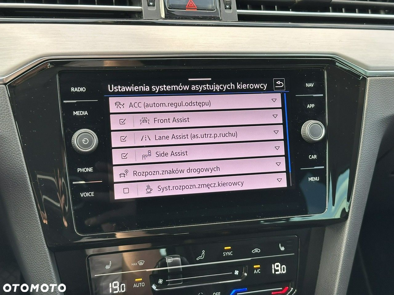 Volkswagen Passat 2.0 TDI EVO Elegance DSG - 23