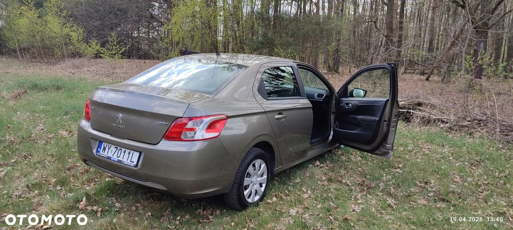 Peugeot 301 1.2 Pure Tech Access - 4