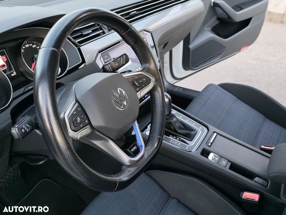 Volkswagen Passat - 13