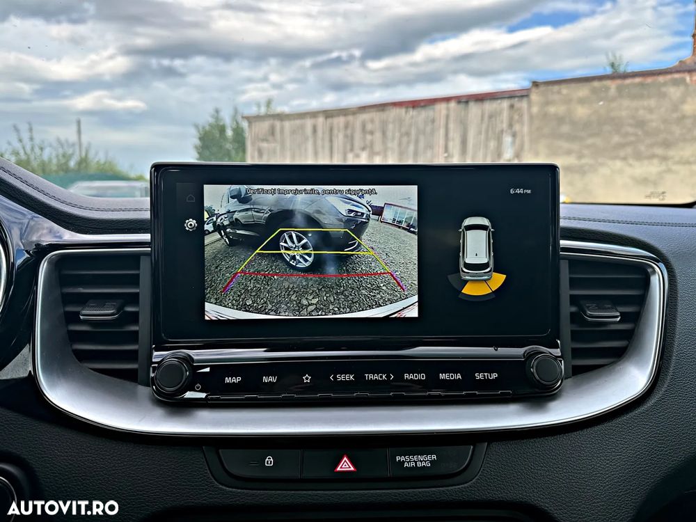 Kia Ceed - 12