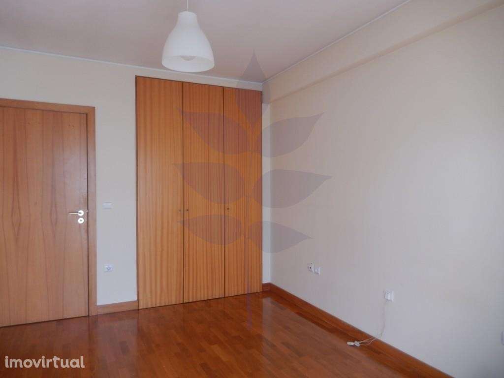 Apartamento T2 - Para Arrendamento - S. Vitor - Grande imagem: 4/15