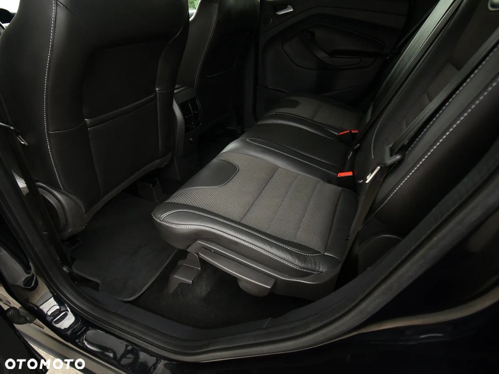Ford Kuga - 34
