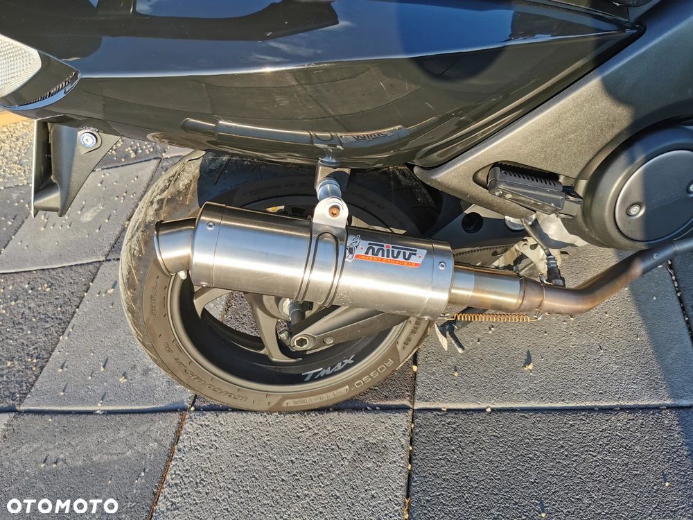 Yamaha Tmax - 12