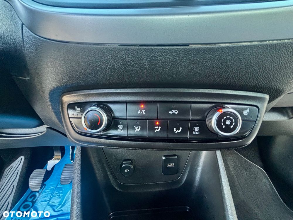 Opel Crossland X - 33