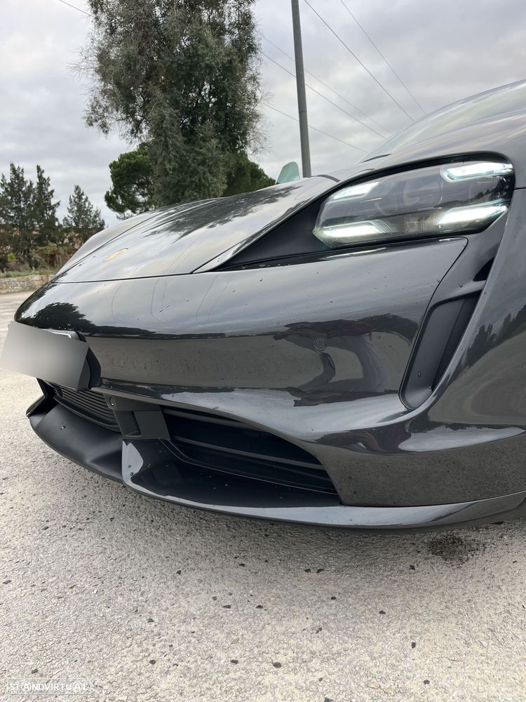 Porsche Taycan Turbo - 19