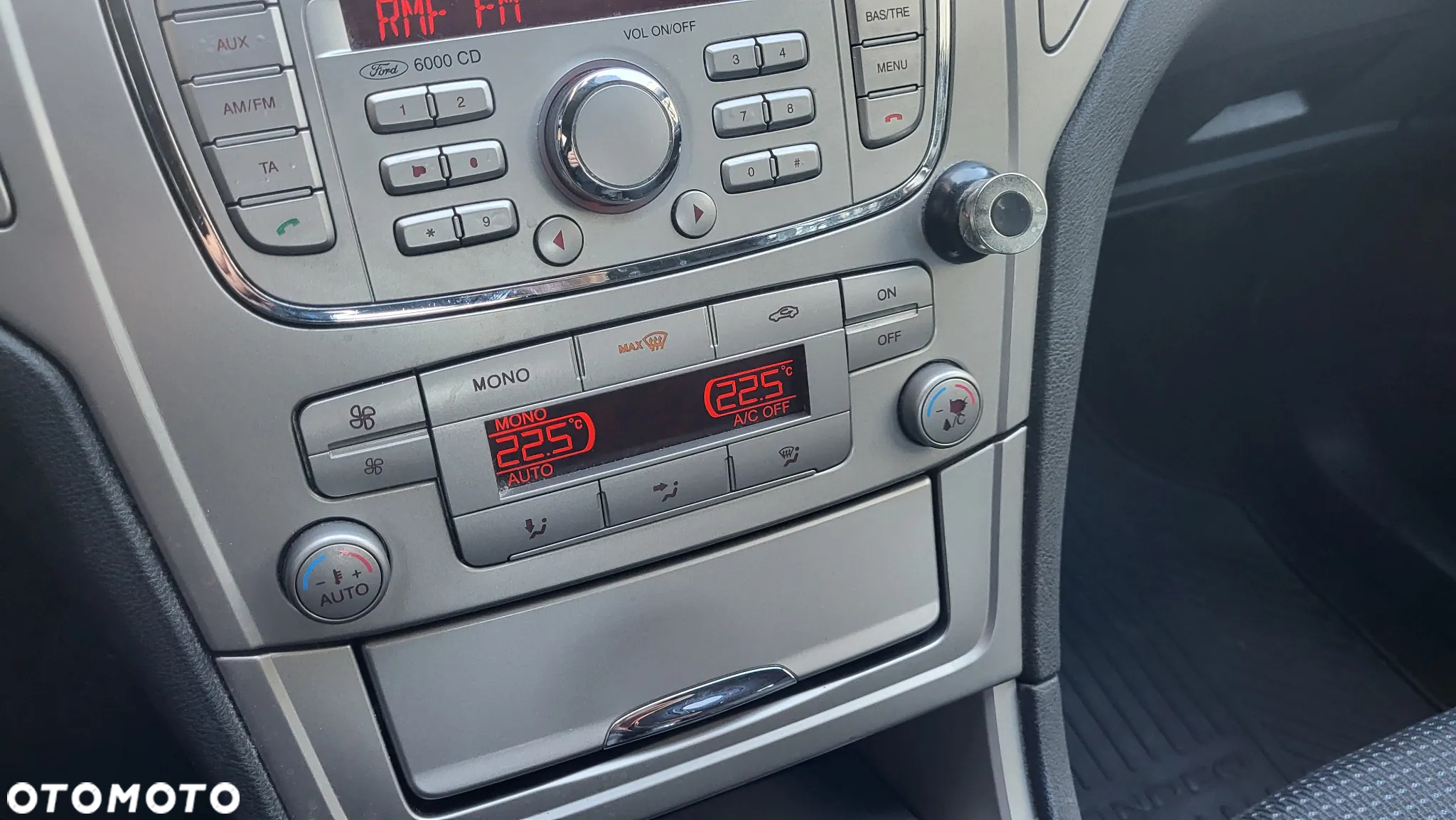 Ford Mondeo 2.0 Trend - 19