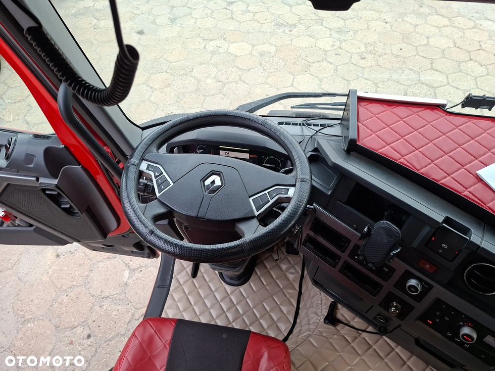 Renault Gama T - 17
