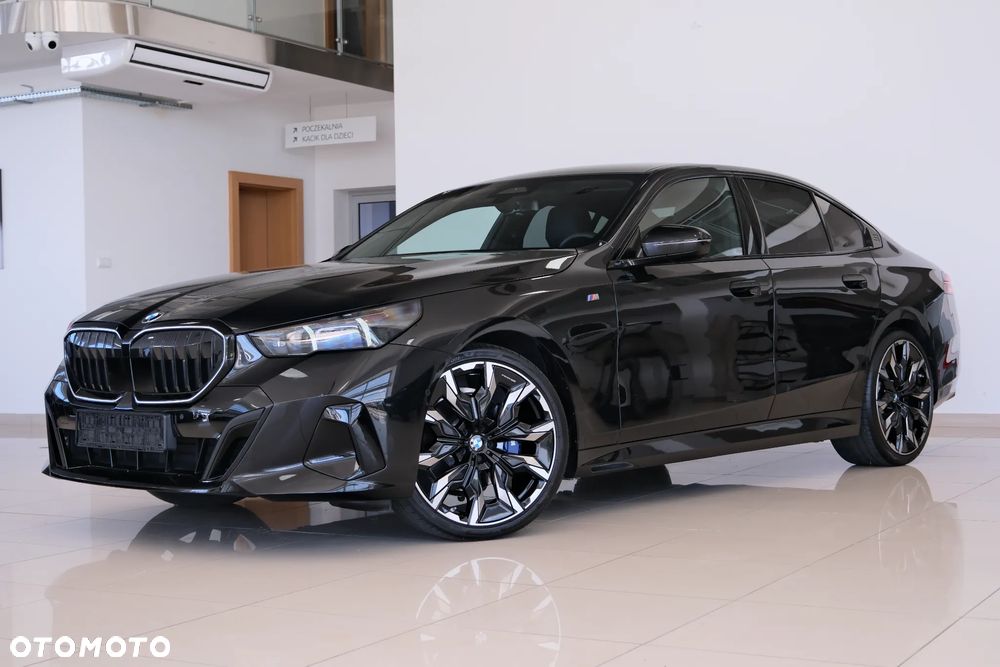 BMW Seria 5 520d xDrive mHEV M Sport - 11
