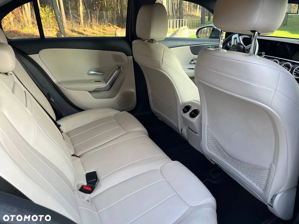 Mercedes-Benz Klasa A 200 7G-DCT - 18